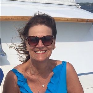 Meet your Posher, Mary lou m